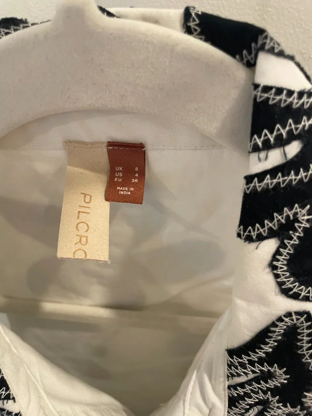 Anthropologie Embroidered Abstract Pattern Vest Top - Picture 2 of 3